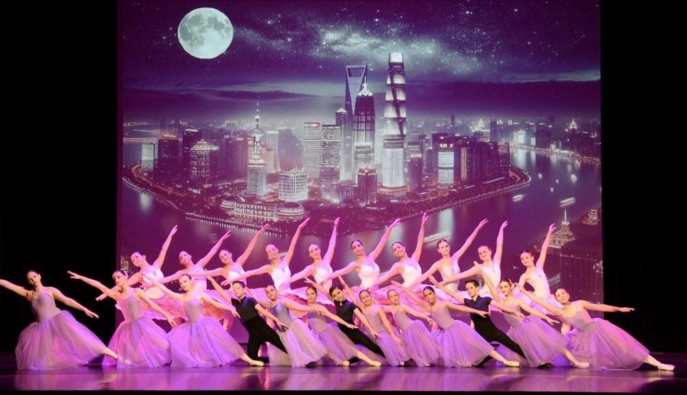 Estudio de danza en Linares, Academia de danza en Linares, Clases de danza en Linares, Escuela de danza en Jaén, Formación profesional en danza, Academia de baile en Linares, Clases de ballet en Linares, Escuela de danza clásica en Jaén, Danza contemporánea en Linares, Clases de flamenco para niños en Linares, Cursos de danza para adultos en Jaén, Formación en danza profesional en Jaén, Academia de ballet en la provincia de Jaén, Instalaciones para danza en Linares, Escuela de danza con suelo especial, Danza y salud en Jaén, Método profesional de enseñanza en danza, Espacios accesibles para bailar, ¿Dónde aprender danza en Linares?, Mejor academia de danza en Jaén, Clases de danza para principiantes en Linares, Curso intensivo de danza en Jaén, Horarios y precios de clases de danza en Linares, preparación para las pruebas de ingreso al Conservatorio Profesional de Danza, preparación para las pruebas del Conservatorio, instalaciones para danza en Linares, suelo especial para danza, academia de danza en Jaén, galas de danza en Linares, espectáculos de fin de curso, actuaciones de ballet y flamenco, formación en danza en Linares, clases de ballet en Jaén, preparación para conservatorio de danza, ballet para adultos, ballet en Linares, clases de ballet clásico en Jaén, introducción a la danza para niños y adultos, academia de ballet en Linares, técnicas de puntas en Linares, repertorio clásico de ballet en Jaén, clases de ballet avanzado en Linares, perfeccionamiento en ballet clásico, preparación pruebas conservatorio danza en Linares, clases para ingreso al Conservatorio Profesional de Danza en Jaén, academia de danza para acceso a conservatorios, formación profesional en danza Linares, ballet fitness en Linares, clases de ballet para adultos en Jaén, entrenamiento con ballet en Linares, bienestar físico y emocional a través del ballet, ballet contemporáneo en Linares, clases de danza moderna en Jaén, ballet musical para todas las edades, expresión artística a través de la danza