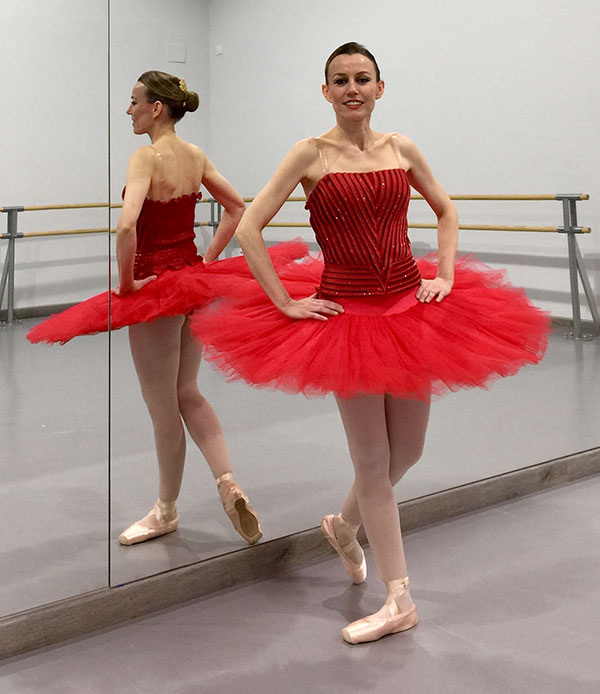 Estudio de danza en Linares, Academia de danza en Linares, Clases de danza en Linares, Escuela de danza en Jaén, Formación profesional en danza, Academia de baile en Linares, Clases de ballet en Linares, Escuela de danza clásica en Jaén, Danza contemporánea en Linares, Clases de flamenco para niños en Linares, Cursos de danza para adultos en Jaén, Formación en danza profesional en Jaén, Academia de ballet en la provincia de Jaén, Instalaciones para danza en Linares, Escuela de danza con suelo especial, Danza y salud en Jaén, Método profesional de enseñanza en danza, Espacios accesibles para bailar, ¿Dónde aprender danza en Linares?, Mejor academia de danza en Jaén, Clases de danza para principiantes en Linares, Curso intensivo de danza en Jaén, Horarios y precios de clases de danza en Linares, preparación para las pruebas de ingreso al Conservatorio Profesional de Danza, preparación para las pruebas del Conservatorio, instalaciones para danza en Linares, suelo especial para danza, academia de danza en Jaén, galas de danza en Linares, espectáculos de fin de curso, actuaciones de ballet y flamenco, formación en danza en Linares, clases de ballet en Jaén, preparación para conservatorio de danza, ballet para adultos, ballet en Linares, clases de ballet clásico en Jaén, introducción a la danza para niños y adultos, academia de ballet en Linares, técnicas de puntas en Linares, repertorio clásico de ballet en Jaén, clases de ballet avanzado en Linares, perfeccionamiento en ballet clásico, preparación pruebas conservatorio danza en Linares, clases para ingreso al Conservatorio Profesional de Danza en Jaén, academia de danza para acceso a conservatorios, formación profesional en danza Linares, ballet fitness en Linares, clases de ballet para adultos en Jaén, entrenamiento con ballet en Linares, bienestar físico y emocional a través del ballet, ballet contemporáneo en Linares, clases de danza moderna en Jaén, ballet musical para todas las edades, expresión artística a través de la danza