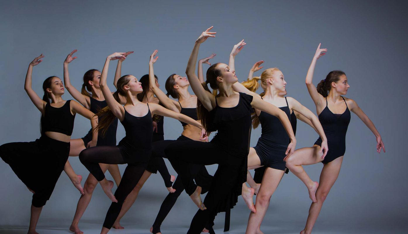 Estudio de danza en Linares, Academia de danza en Linares, Clases de danza en Linares, Escuela de danza en Jaén, Formación profesional en danza, Academia de baile en Linares, Clases de ballet en Linares, Escuela de danza clásica en Jaén, Danza contemporánea en Linares, Clases de flamenco para niños en Linares, Cursos de danza para adultos en Jaén, Formación en danza profesional en Jaén, Academia de ballet en la provincia de Jaén, Instalaciones para danza en Linares, Escuela de danza con suelo especial, Danza y salud en Jaén, Método profesional de enseñanza en danza, Espacios accesibles para bailar, ¿Dónde aprender danza en Linares?, Mejor academia de danza en Jaén, Clases de danza para principiantes en Linares, Curso intensivo de danza en Jaén, Horarios y precios de clases de danza en Linares, preparación para las pruebas de ingreso al Conservatorio Profesional de Danza, preparación para las pruebas del Conservatorio, instalaciones para danza en Linares, suelo especial para danza, academia de danza en Jaén, galas de danza en Linares, espectáculos de fin de curso, actuaciones de ballet y flamenco, formación en danza en Linares, clases de ballet en Jaén, preparación para conservatorio de danza, ballet para adultos, ballet en Linares, clases de ballet clásico en Jaén, introducción a la danza para niños y adultos, academia de ballet en Linares, técnicas de puntas en Linares, repertorio clásico de ballet en Jaén, clases de ballet avanzado en Linares, perfeccionamiento en ballet clásico, preparación pruebas conservatorio danza en Linares, clases para ingreso al Conservatorio Profesional de Danza en Jaén, academia de danza para acceso a conservatorios, formación profesional en danza Linares, ballet fitness en Linares, clases de ballet para adultos en Jaén, entrenamiento con ballet en Linares, bienestar físico y emocional a través del ballet, ballet contemporáneo en Linares, clases de danza moderna en Jaén, ballet musical para todas las edades, expresión artística a través de la danza